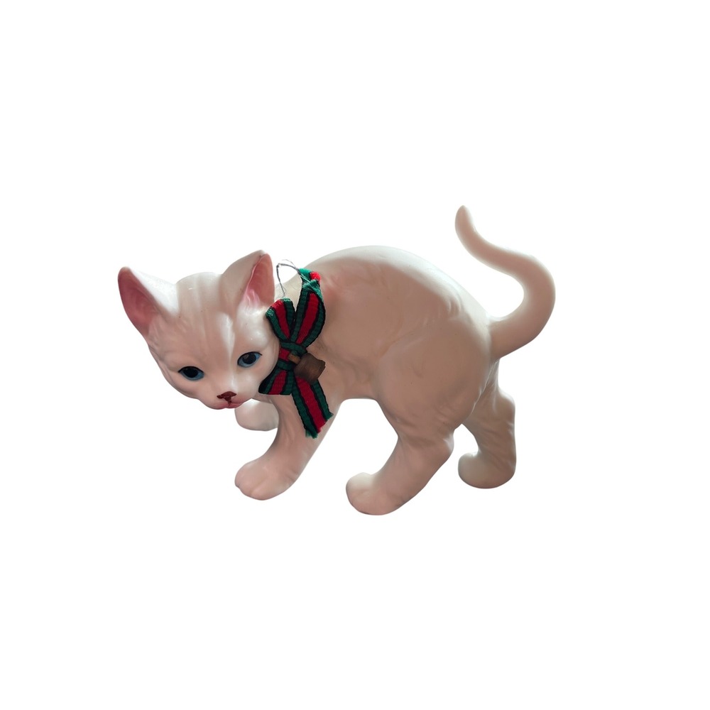 Vintage 1985 Enesco‎ White Cat Figurine Porcelain Arched Back Blue Eyes Bell Bow